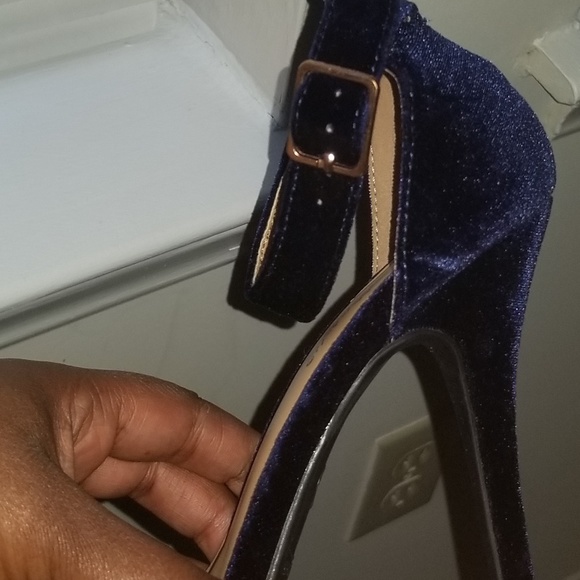 Navy Blue Velvet Heels - Picture 3 of 4